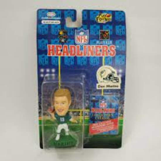 Picture of DAN MARINO / MIAMI DOLPHINS  3 INCH 1996 NFL Headliners Football Collector Figure