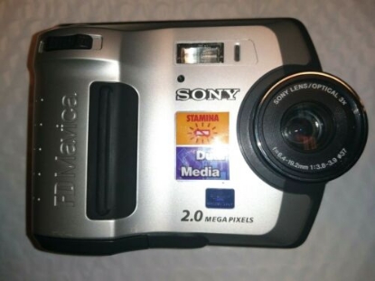 Picture of Sony MVCFD200 FD Mavica 2MP Digital Still Camera w/ 3x Optical Zoom