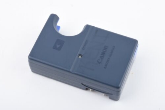 Picture of Canon CB-2LS Battery Charger for S100, S110, S200, S230, S300, S400, S410 & S500